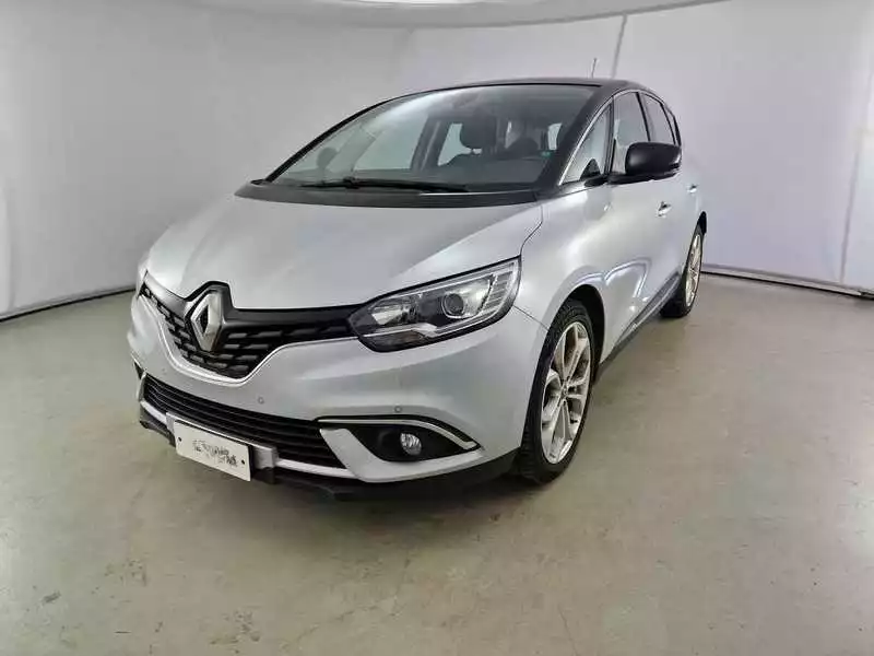 renault scenic usata milano